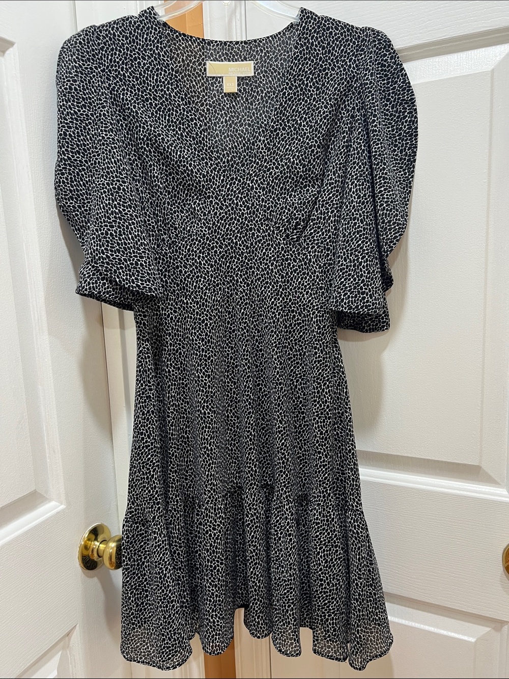 MICHAEL Michael Kors Black and White Puff Sleeve V-Neck Swing Dress
